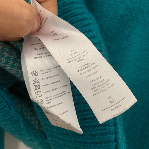 3/$25 π βοΈHost pickβοΈ Rare Floral Teal Crew Neck Sweater - Picture 4 of 4